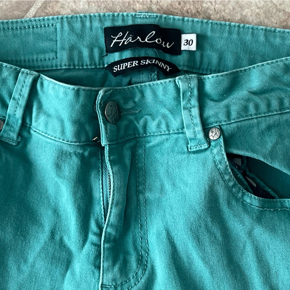 #26 size 30 Harolw skinny jeans